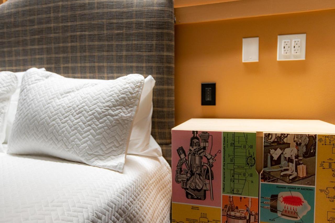 The Schoolhouse Hotel White Sulphur Springs Εξωτερικό φωτογραφία